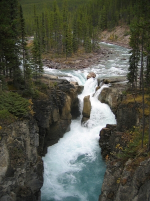 Sunwapta Fall