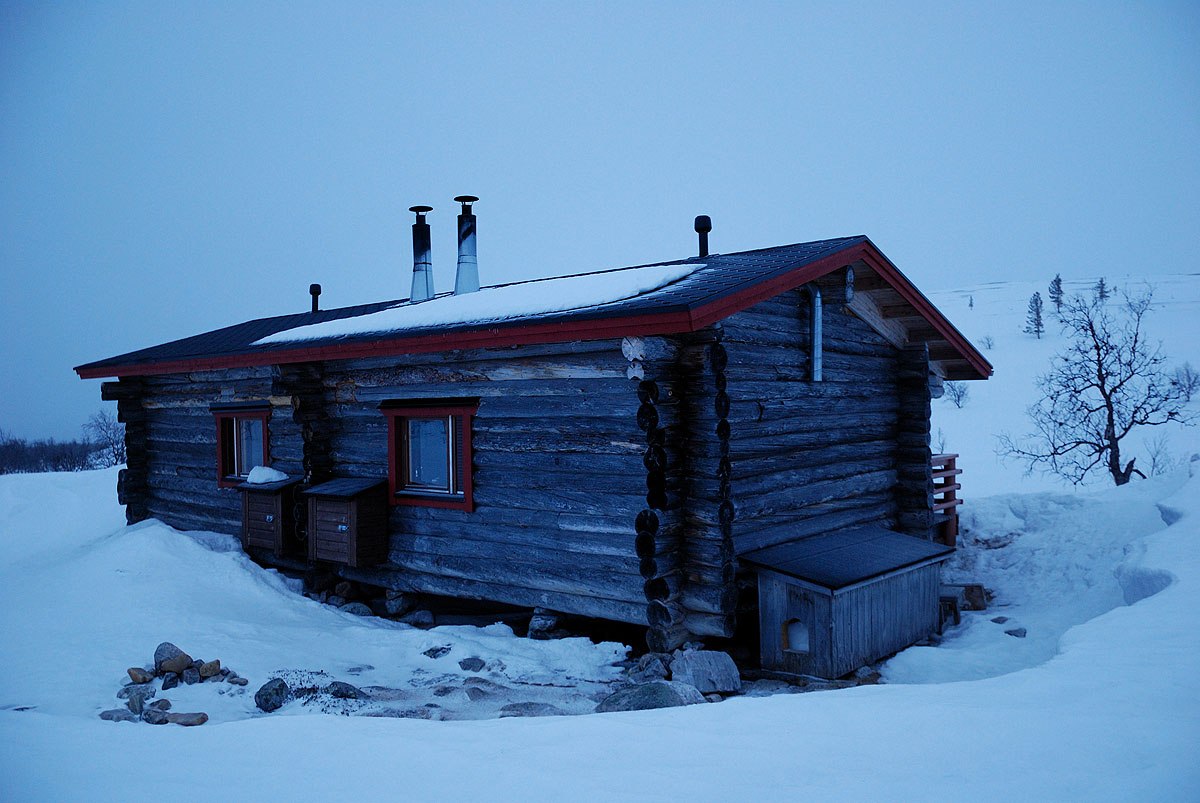 Open Wildwerness Hut Sioskuru