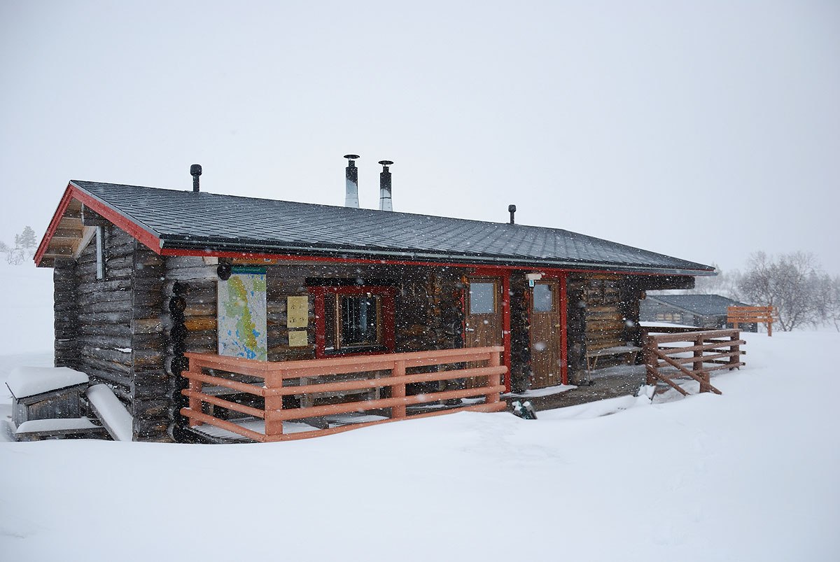 Open Wildwerness Hut Sioskuru