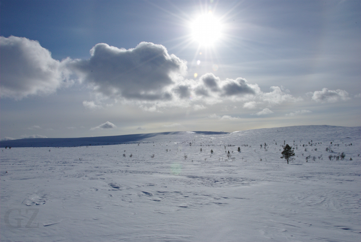 Skiing to Hannukuru