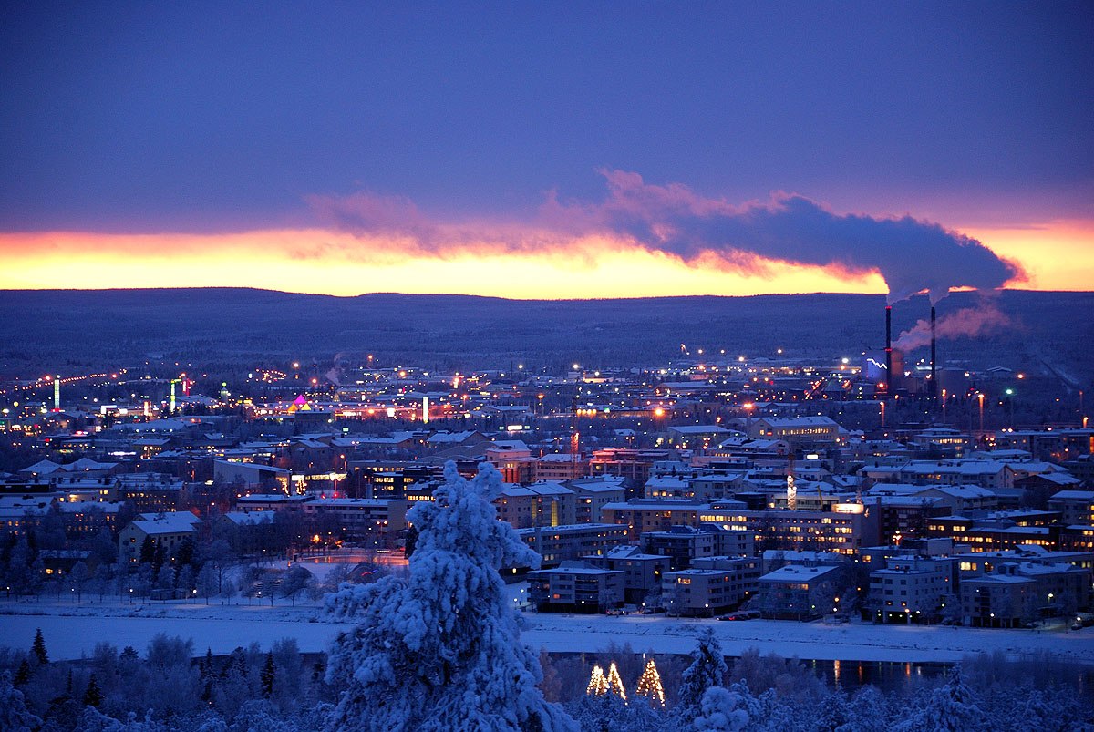 rovaniemi-by-night-in-winter-2010-11-a-series-in-color-gerald-zojer