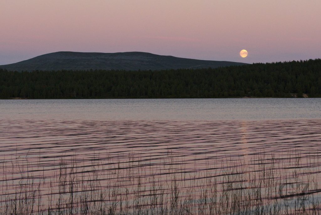 Moon rise over lake Ounasjärvi